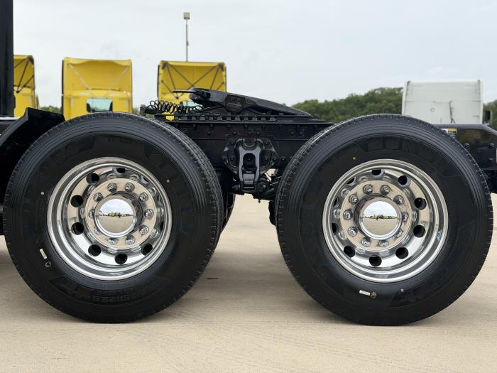 2022 Kenworth T680-9