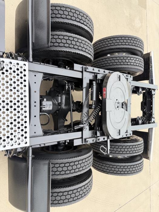 2022 Kenworth T680-10