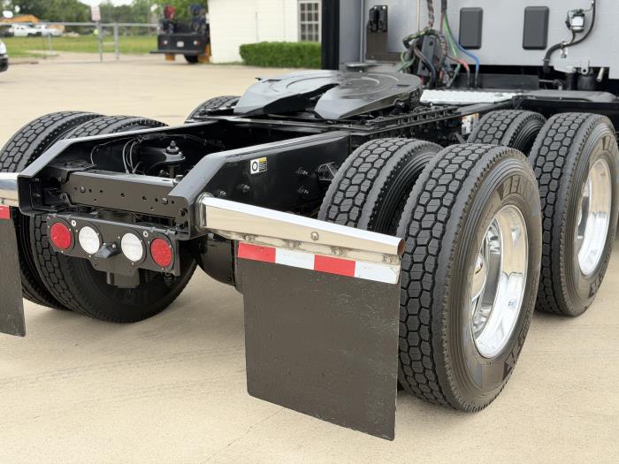 2022 Kenworth T680-11