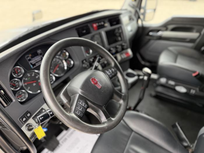 2022 Kenworth T680-20