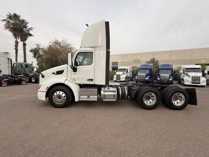 2020 Peterbilt 579-1