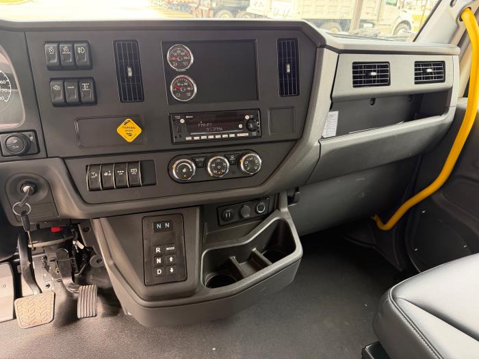 2026 Peterbilt 536-15