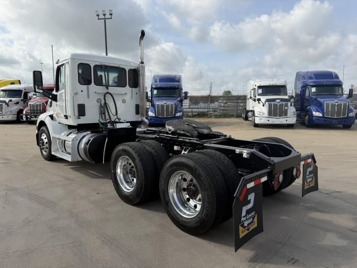 2021 Peterbilt 579-2
