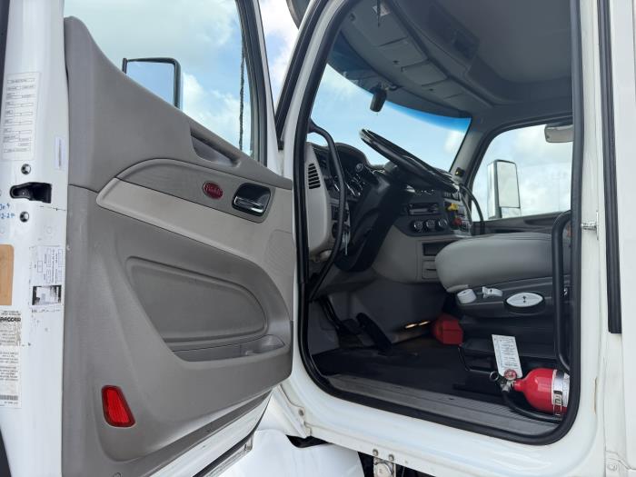 2021 Peterbilt 579-23