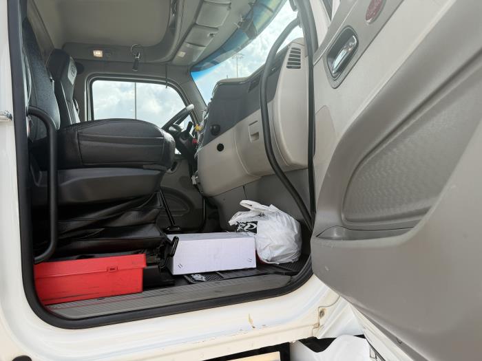 2020 Peterbilt 567-21