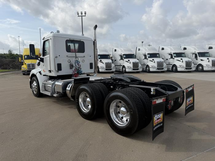 2020 Peterbilt 579-2