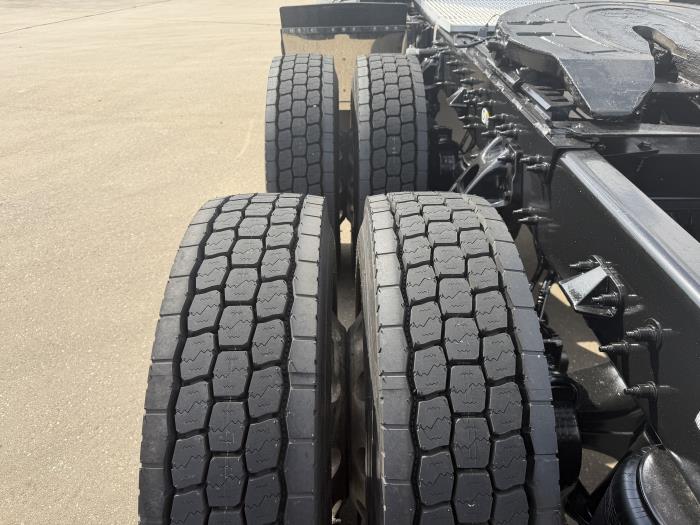 2020 Peterbilt 579-11