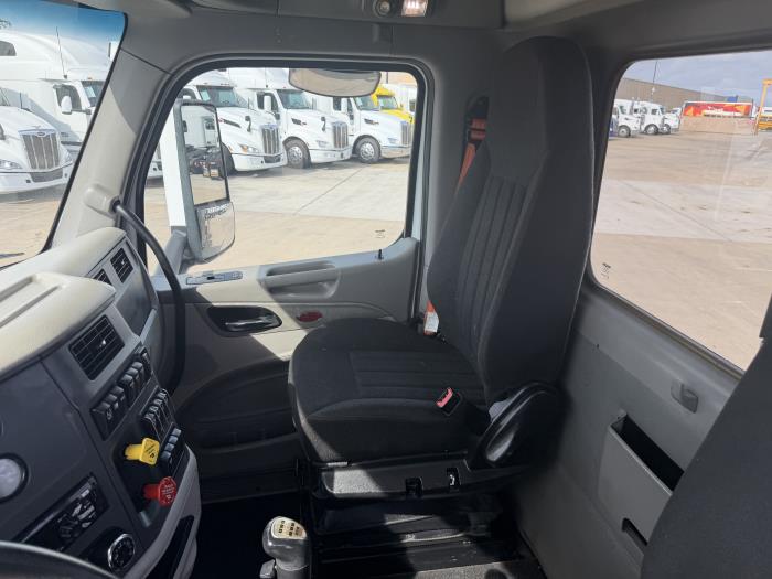 2020 Peterbilt 579-23