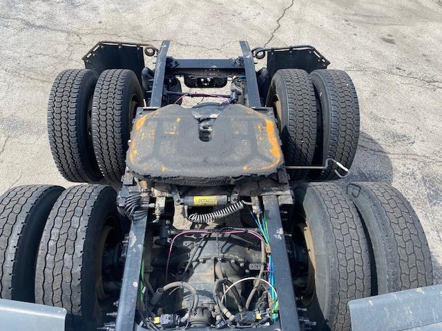 2023 Freightliner Cascadia-2