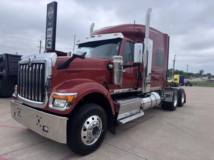 2022 International HX520-0