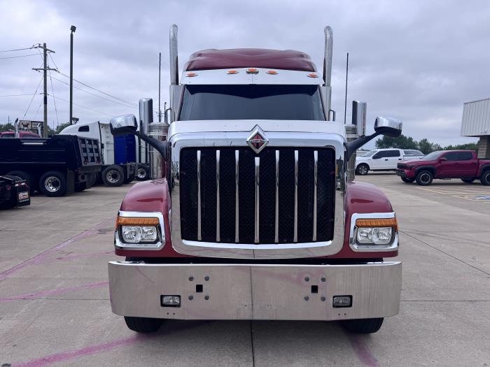 2022 International HX520-2