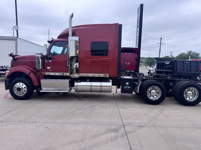 2022 International HX520-5