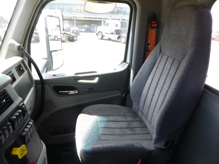 2020 Peterbilt 579-17