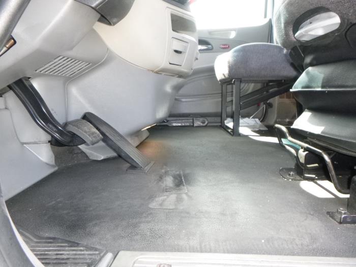 2020 Peterbilt 579-18