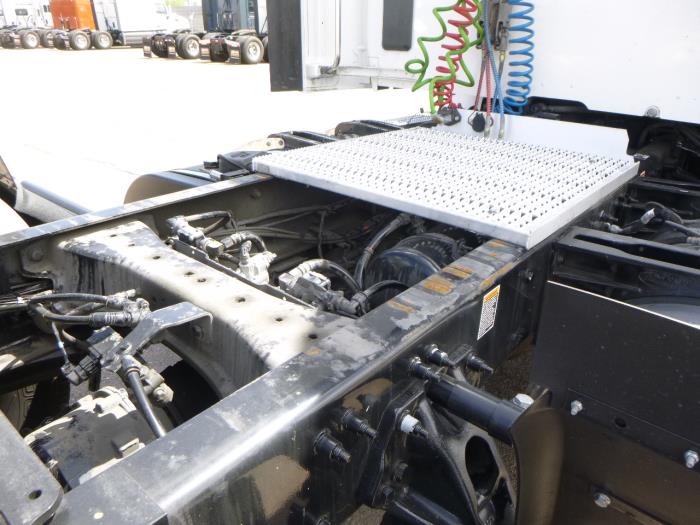 2020 Peterbilt 579-25