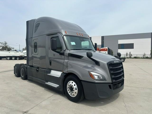 2022 Freightliner Cascadia-4