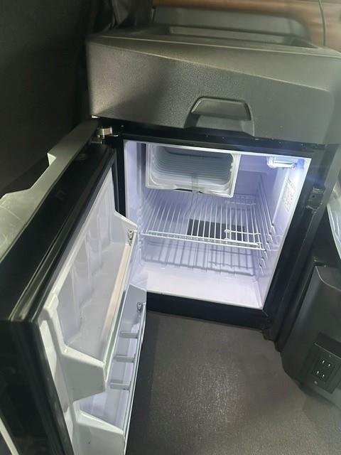 2022 Freightliner Cascadia-12