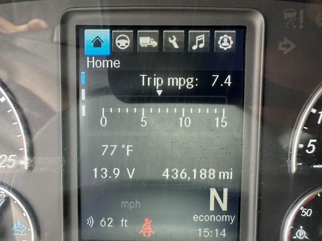 2022 Freightliner Cascadia-15