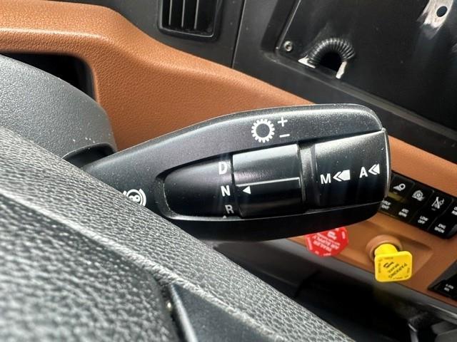 2022 Freightliner Cascadia-16