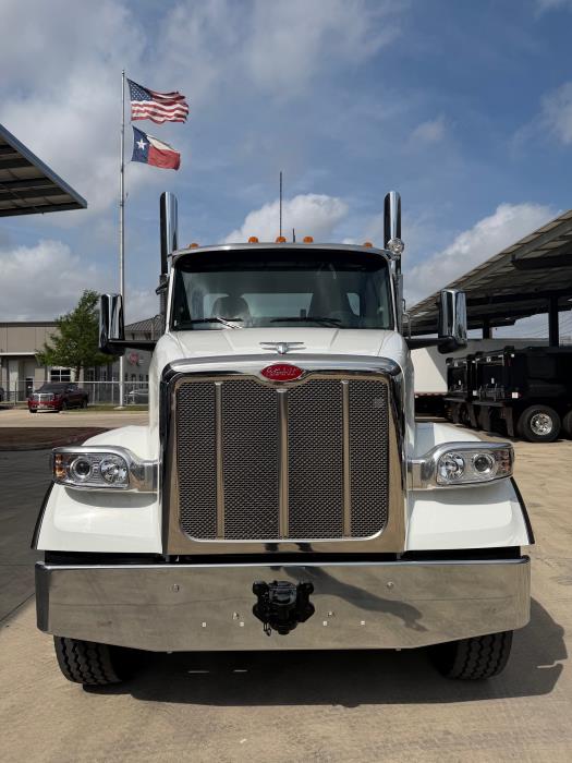 2027 Peterbilt 567-1