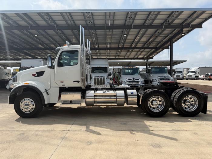 2027 Peterbilt 567-3
