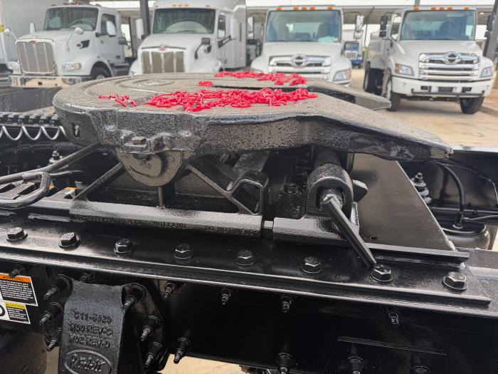 2027 Peterbilt 567-10