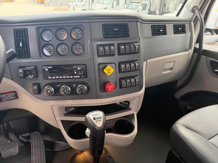 2027 Peterbilt 567-13