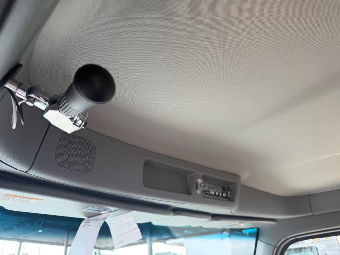 2027 Peterbilt 567-14