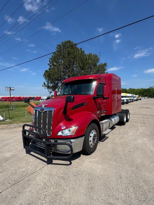 2022 Peterbilt 579-1