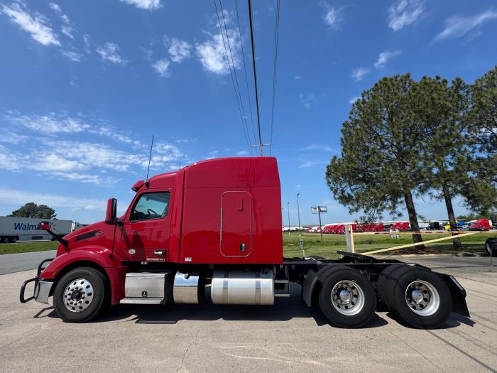 2022 Peterbilt 579-6