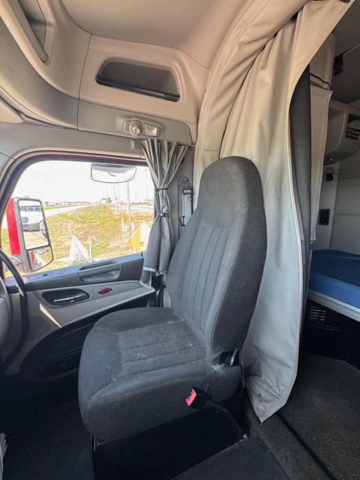 2022 Peterbilt 579-21