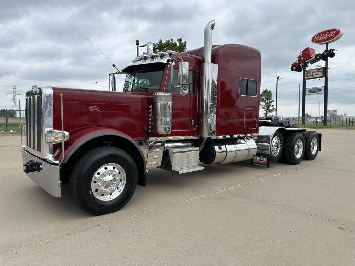 2021 Peterbilt 389-1