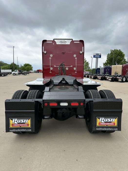 2021 Peterbilt 389-4