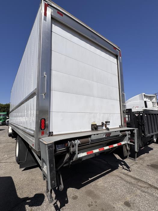 2020 Freightliner Business Class M2 106-6