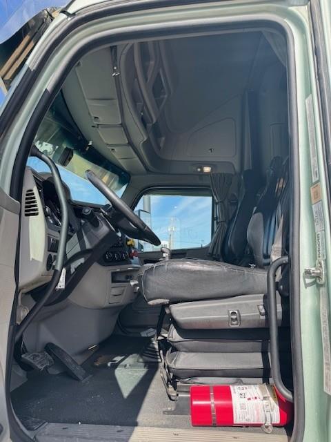 2021 Peterbilt 579-13