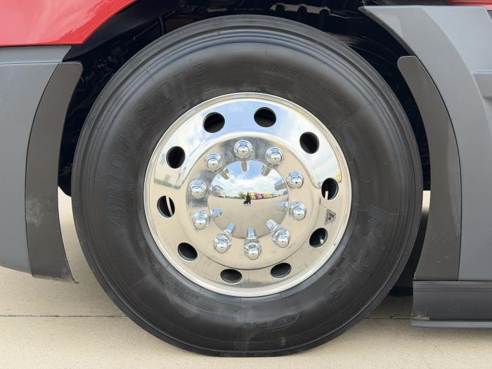 2023 Freightliner Cascadia-9