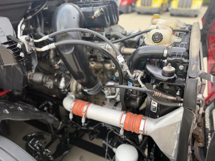 2023 Freightliner Cascadia-18