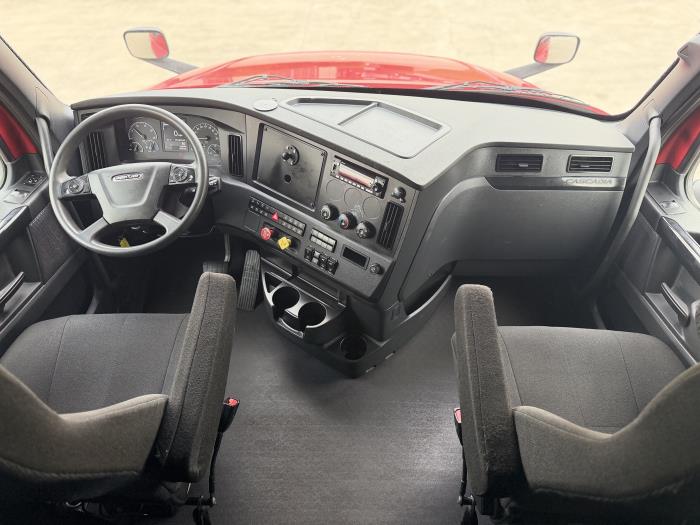 2023 Freightliner Cascadia-27