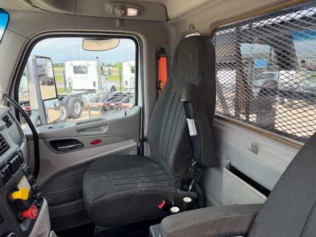 2019 Peterbilt 567-23