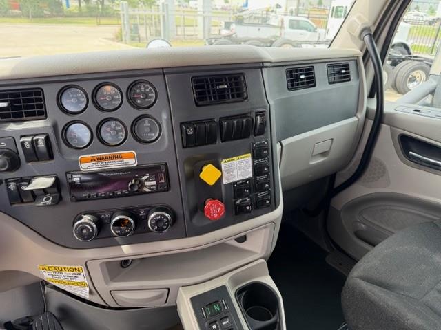 2019 Peterbilt 567-28