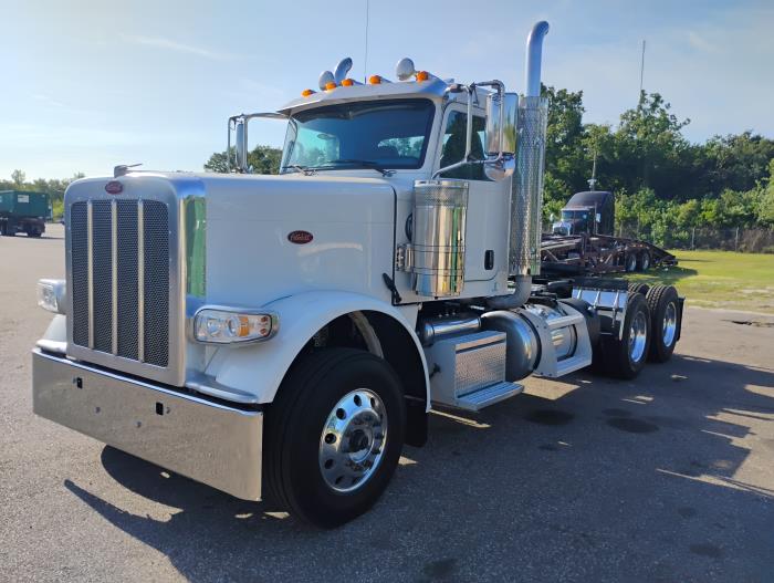 2022 Peterbilt 389-1