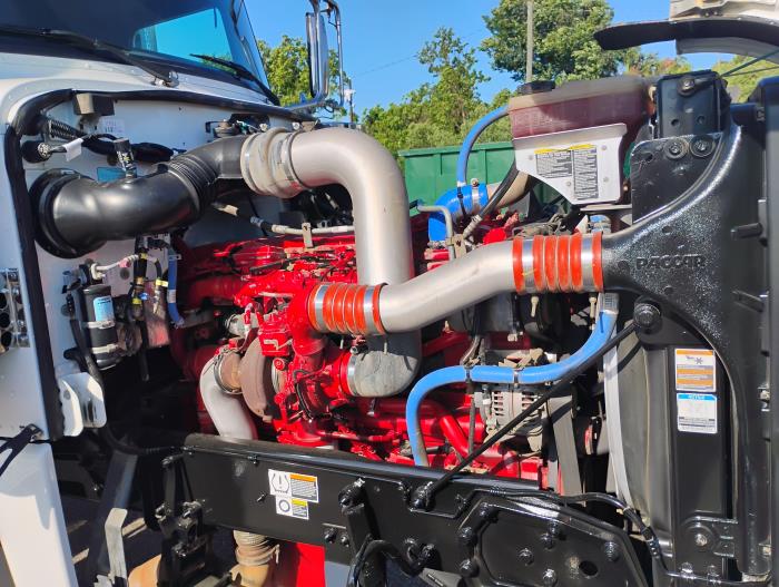 2022 Peterbilt 389-11