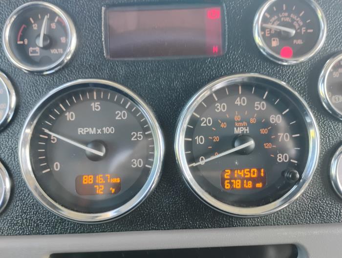 2022 Peterbilt 389-19