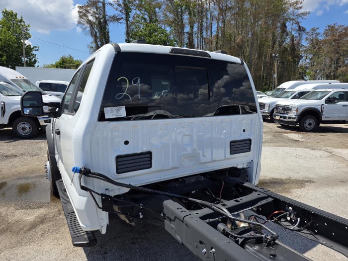 2026 Ford F-550-9