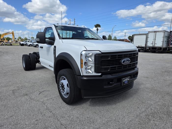 2026 Ford F-600-3