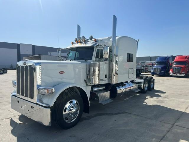 2023 Peterbilt 389-3