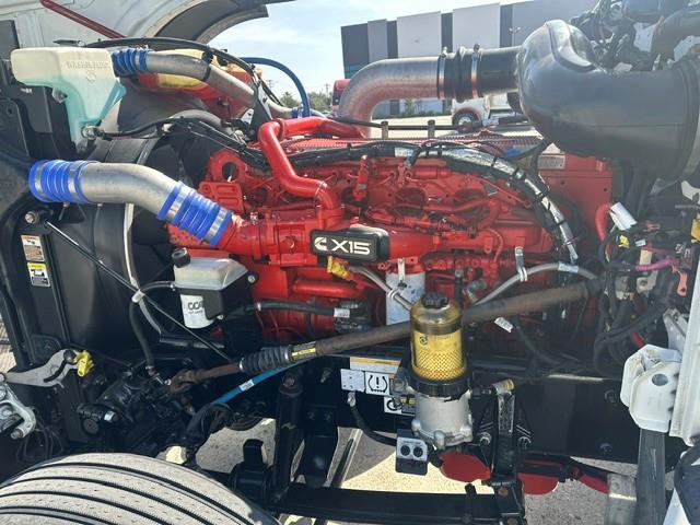 2023 Peterbilt 389-4