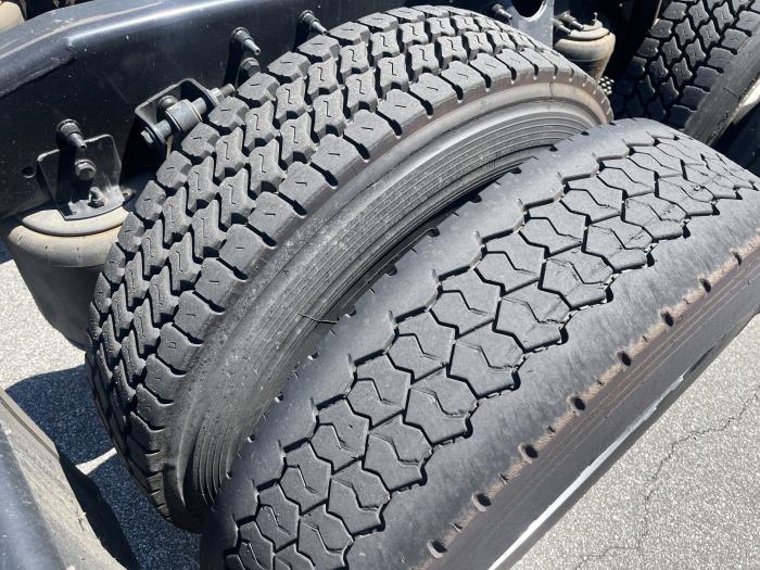 2020 International LT625-8