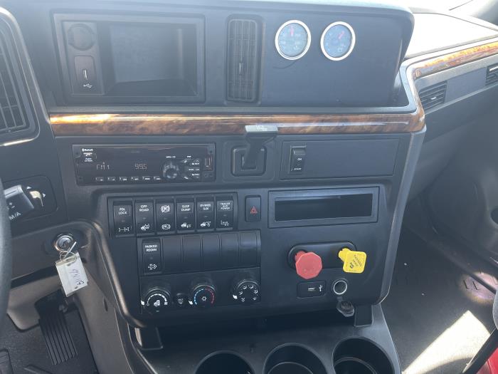 2020 International LT625-16