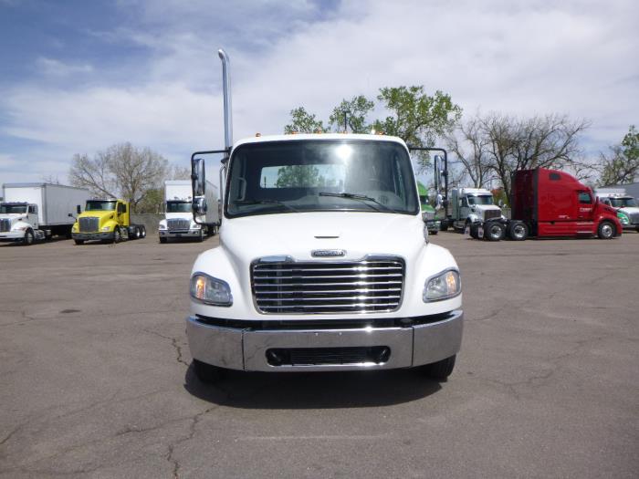 2019 Freightliner Business Class M2 106-2